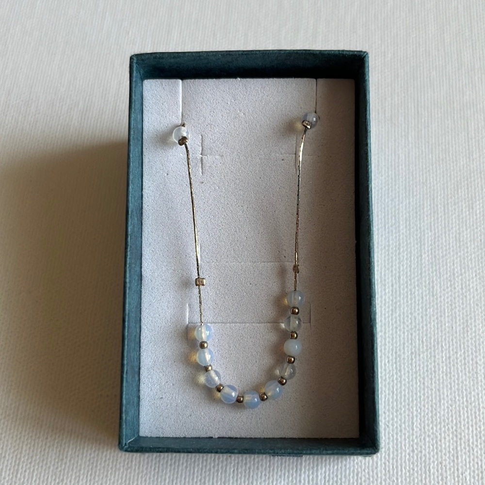 Dainty Beaded bracelet